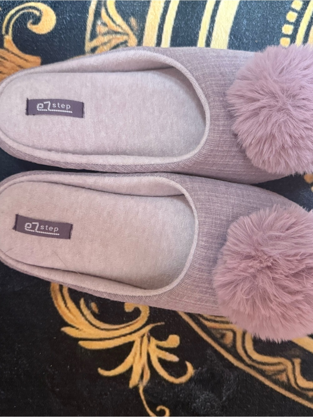 o2step Women’s Purple/Gray Fuzzy Fabric Slip-On Slippers Pom-Poms EU 38 US 7